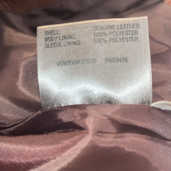 Wilson Leather Maxima Vintage
Blazer size Large excellent condition - Picture 9 of 10